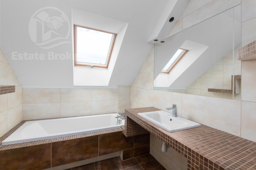 powiat wrocławski, Mirk&oacute;w, R&oacute;żana, Rodzinne mieszkanie z ogrodem i garażem