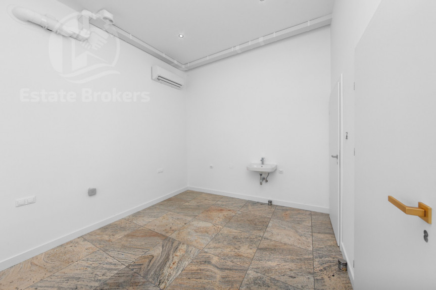 Wrocław, Opor&oacute;w, Lakiernicza, Gotowy lokal usługowy z witryną &ndash; parter | Bez VAT