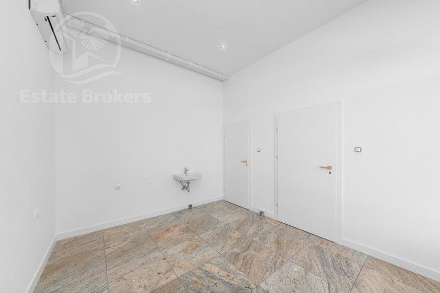 Wrocław, Opor&oacute;w, Lakiernicza, Gotowy lokal usługowy z witryną &ndash; parter | Bez VAT