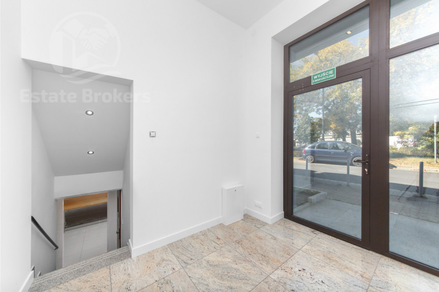 Wrocław, Opor&oacute;w, Lakiernicza, Gotowy lokal usługowy z witryną &ndash; parter | Bez VAT