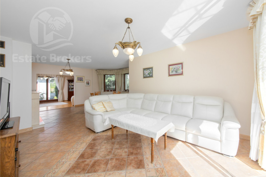 powiat wrocławski, Ż&oacute;rawina, Sportowa, Funkcjonalny dom dla rodziny lub pod działalność