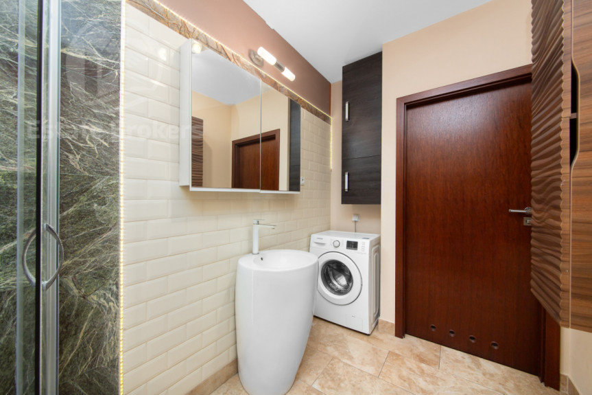 Wrocław, Biskupin, Antoniego Wiwulskiego, 2 pokoje z osobną kuchnią  ZOO  na 6 miesięcy