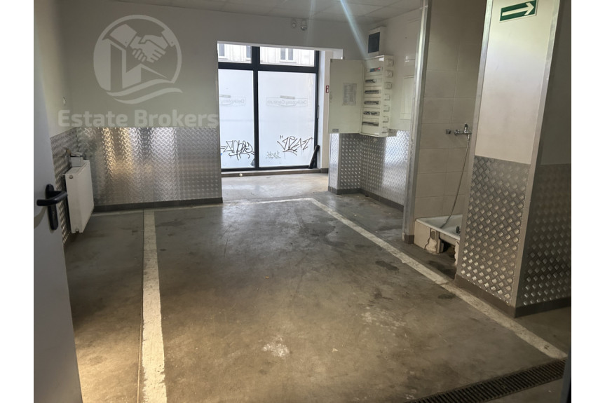 Wrocław, Śr&oacute;dmieście, Pomorska, Lokal handlowy z dużymi witrynami i garażem