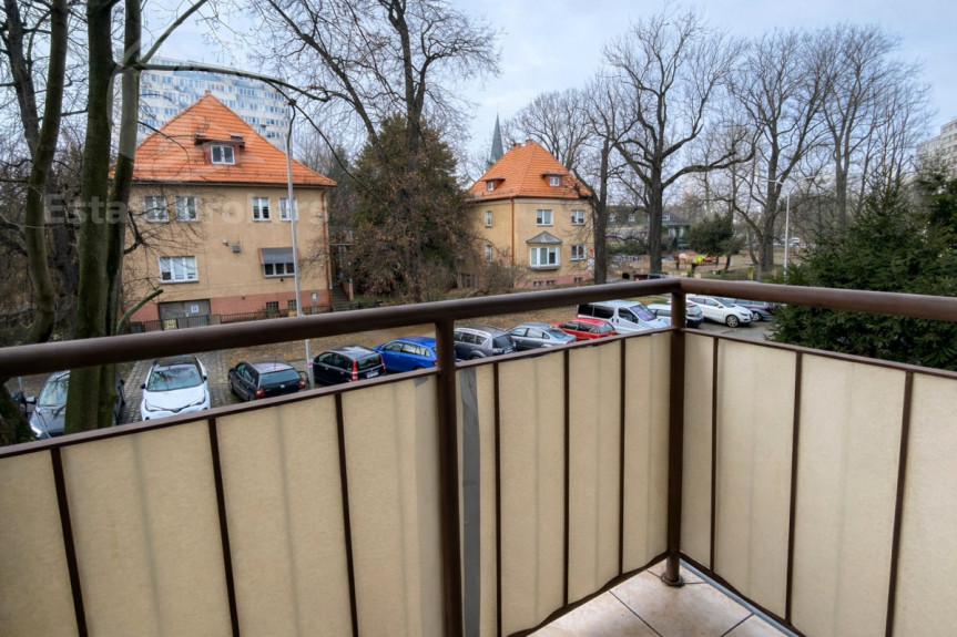 Wrocław, Krzyki, Łączności, Dwustronne mieszkanie dla rodziny z balkonem