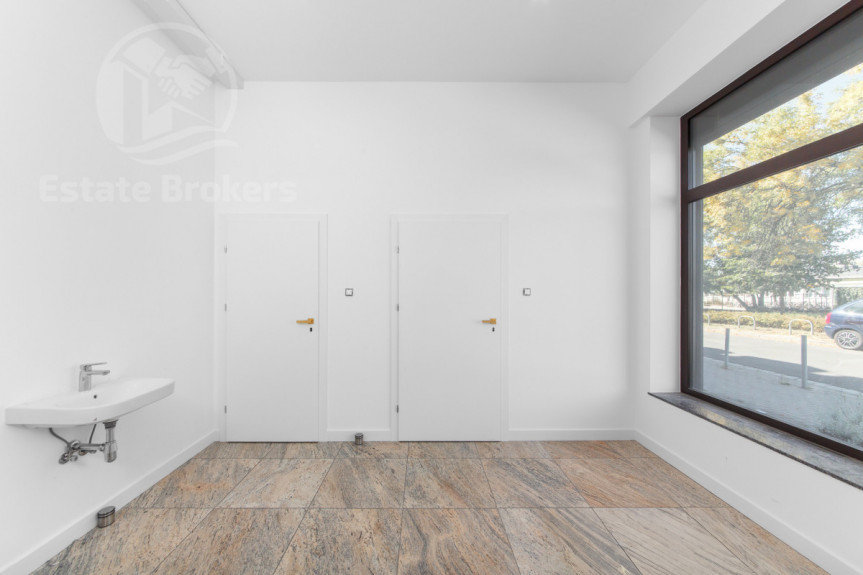 Wrocław, Opor&oacute;w, Lakiernicza, Gotowy lokal usługowy z witryną &ndash; parter | Bez VAT