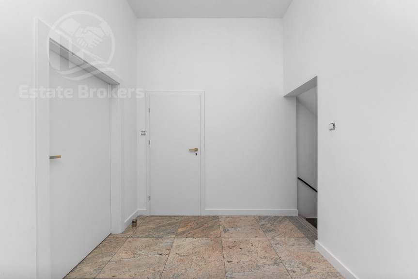 Wrocław, Opor&oacute;w, Lakiernicza, Gotowy lokal usługowy z witryną &ndash; parter | Bez VAT