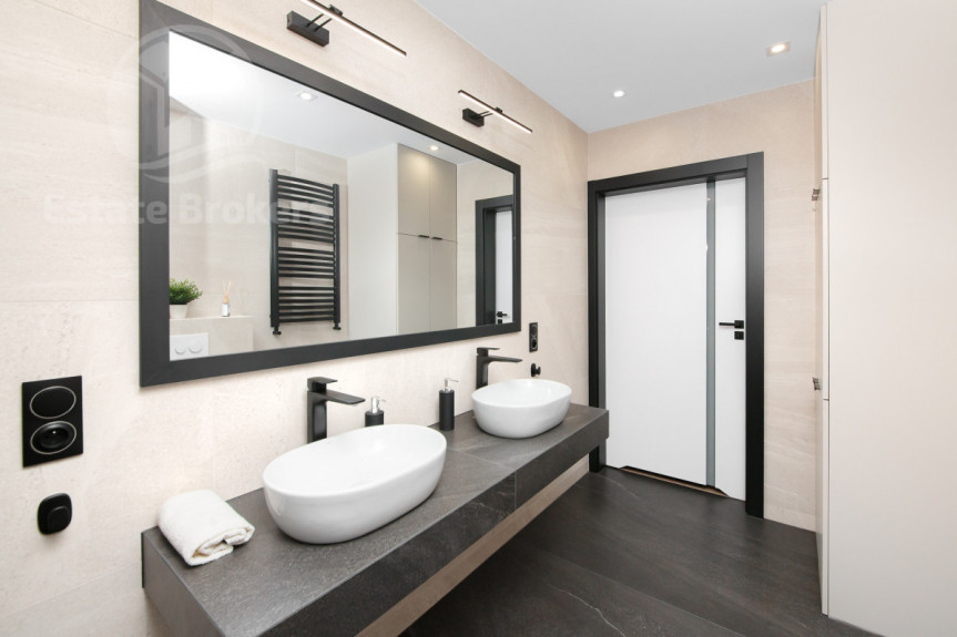 Wrocław, Śr&oacute;dmieście, Kępa Mieszczańska, 3 pokoje z garderobą | Duży prywatny taras