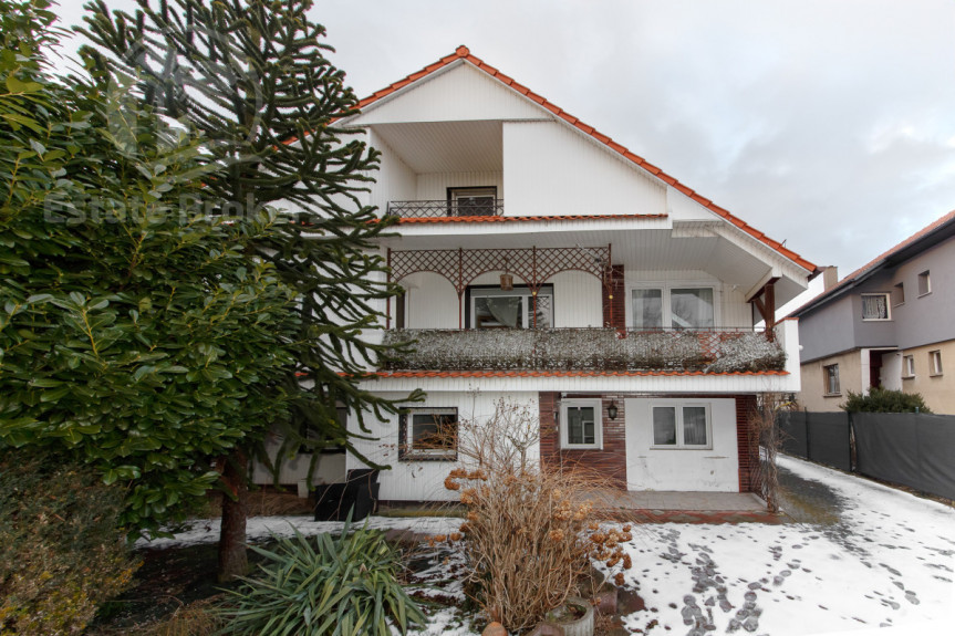 Wrocław, Ołtaszyn, Ułańska, Dom dla pracownik&oacute;w l Na 50 os&oacute;b l Działka 900 m2