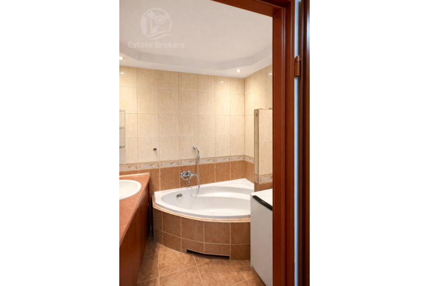 Wrocław, Krzyki, Gen. Kazimierza Pułaskiego, Przestronny apartament z oddzielną kuchnią