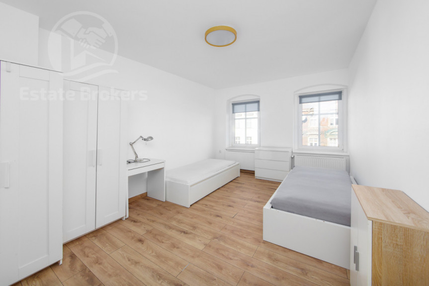 Wrocław, Śr&oacute;dmieście, Słowiańska, 4 pokoje / po remoncie/ już z NAJEMCĄ