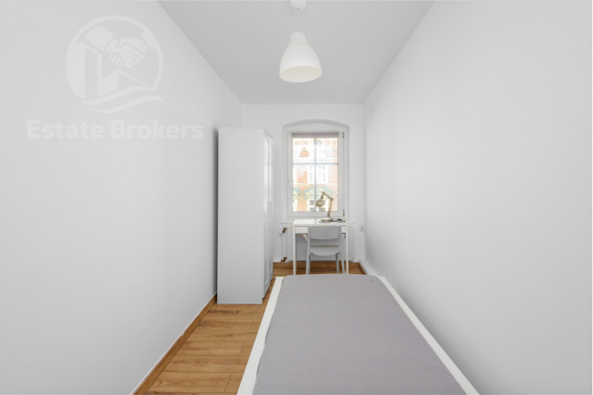 Wrocław, Śr&oacute;dmieście, Słowiańska, 4 pokoje / po remoncie/ już z NAJEMCĄ