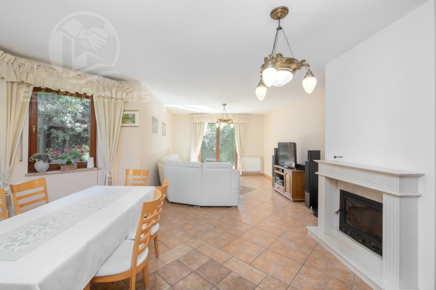 powiat wrocławski, Ż&oacute;rawina, Sportowa, Funkcjonalny dom dla rodziny lub pod działalność