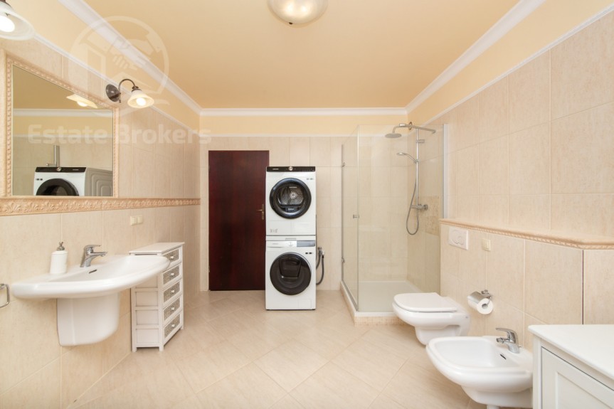 powiat wrocławski, Ż&oacute;rawina, Sportowa, Funkcjonalny dom dla rodziny lub pod działalność