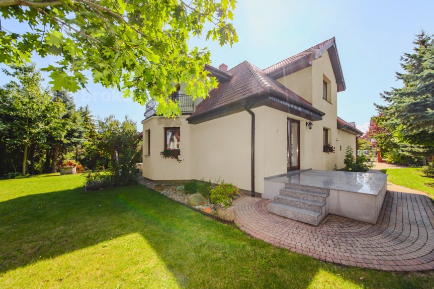 powiat wrocławski, Ż&oacute;rawina, Sportowa, Funkcjonalny dom dla rodziny lub pod działalność