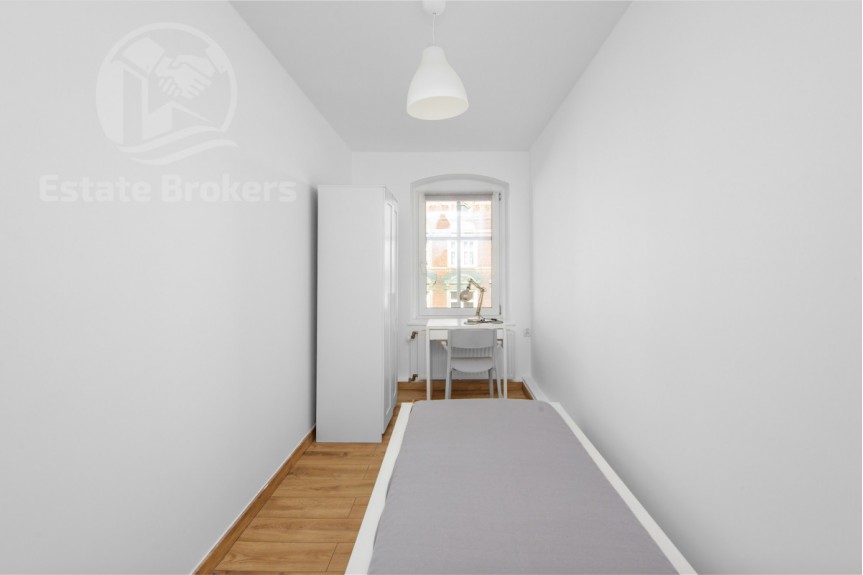 Wrocław, Śr&oacute;dmieście, Słowiańska, 4 pokoje / po remoncie/ już z NAJEMCĄ