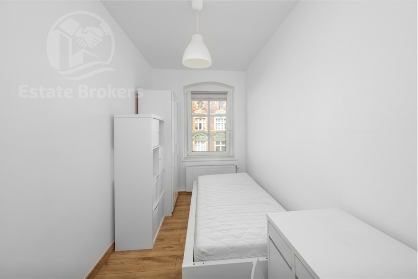 Wrocław, Śr&oacute;dmieście, Słowiańska, 4 pokoje / po remoncie/ już z NAJEMCĄ