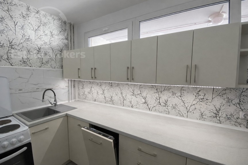 Wrocław, Krzyki, Armii Krajowej, 2 duże pokoje, osobna kuchnia