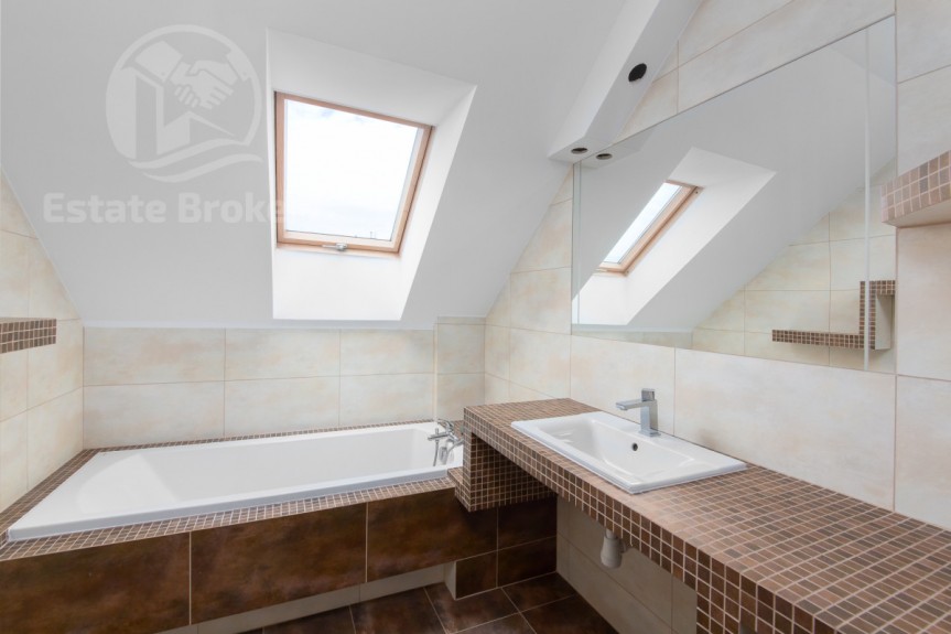 Wrocław, Psie Pole, Jana Iii Sobieskiego, 3 pokoi | Kom&oacute;rka | Garaż | Ogr&oacute;dek