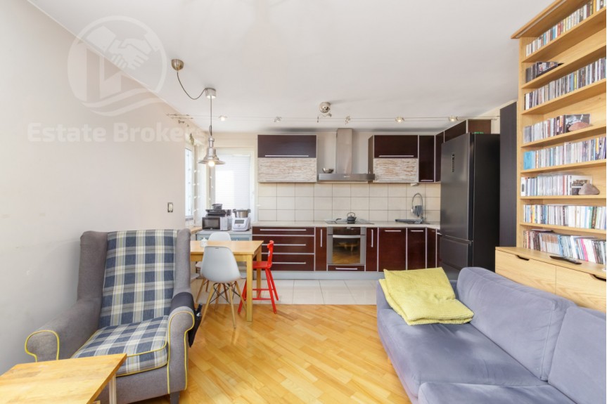 Wrocław, Tarnogaj, Świeradowska, Dwupoziomowe 3 pokoje | Balkon | Widok na patio