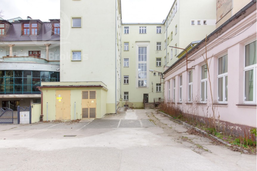 Wrocław, Stare Miasto, Podwale, Budynek pod szkołę prywatną