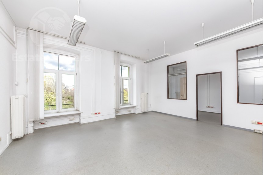 Wrocław, Stare Miasto, Podwale, Budynek pod szkołę prywatną