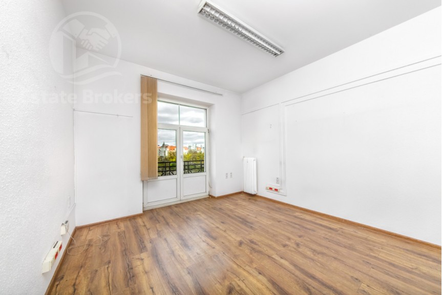 Wrocław, Stare Miasto, Podwale, Budynek pod szkołę prywatną