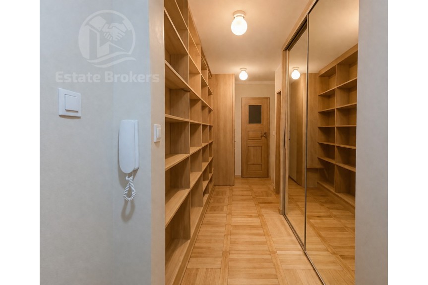 Wrocław, R&oacute;żanka, Macedońska, Widok na rzekę | Rozkładowe 2 pok | R&oacute;żanka