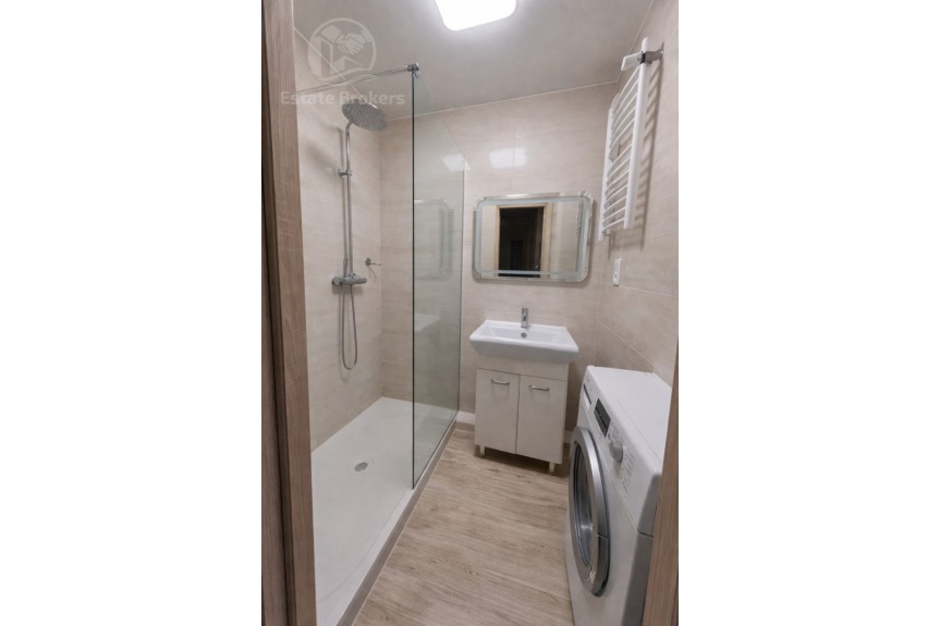 Wrocław, R&oacute;żanka, Macedońska, Widok na rzekę | Rozkładowe 2 pok | R&oacute;żanka