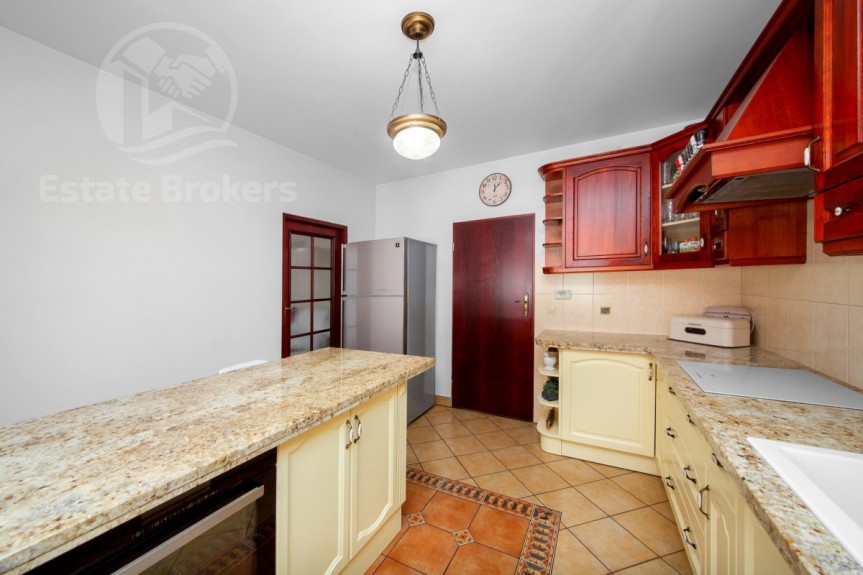 powiat wrocławski, Ż&oacute;rawina, Sportowa, Funkcjonalny dom dla rodziny lub pod działalność