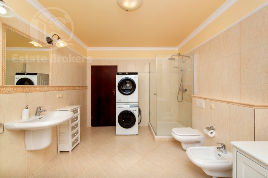 powiat wrocławski, Ż&oacute;rawina, Sportowa, Funkcjonalny dom dla rodziny lub pod działalność