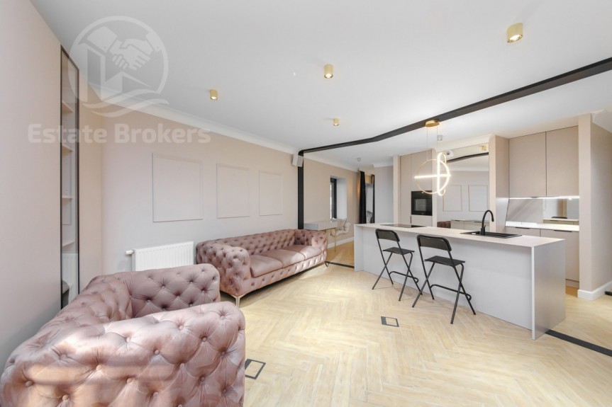 Wrocław, Przedmieście Oławskie, Walońska, Angel City  Centrum  Od zaraz  Siłownia