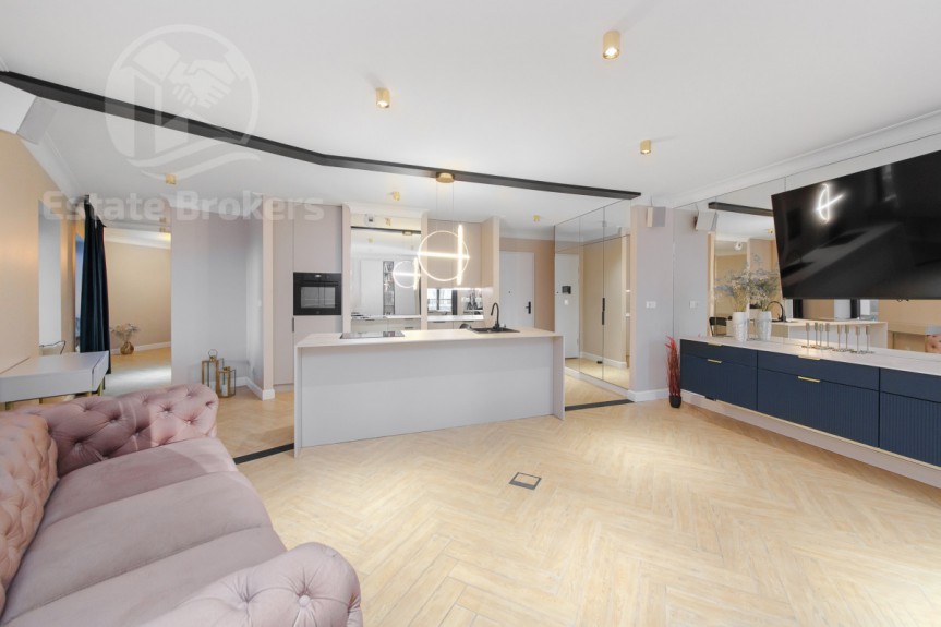 Wrocław, Przedmieście Oławskie, Walońska, Angel City  Centrum  Od zaraz  Siłownia