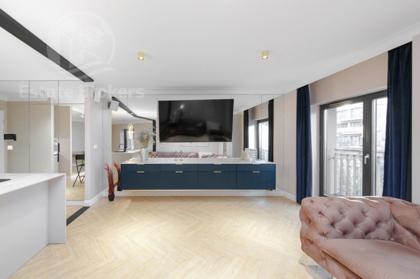 Wrocław, Przedmieście Oławskie, Walońska, Angel City  Centrum  Od zaraz  Siłownia