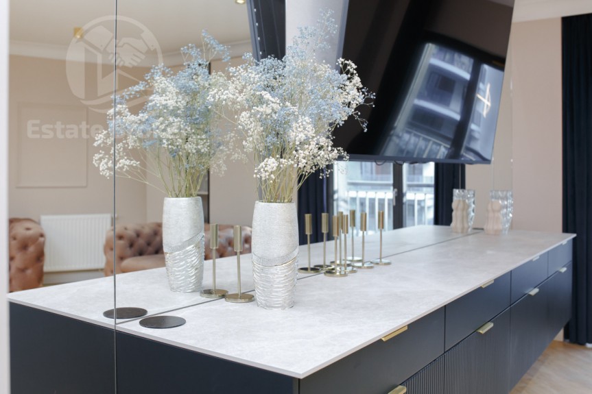 Wrocław, Przedmieście Oławskie, Walońska, Angel City  Centrum  Od zaraz  Siłownia