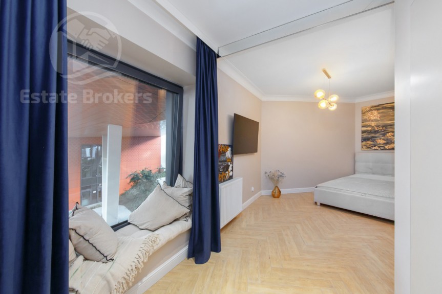 Wrocław, Przedmieście Oławskie, Walońska, Angel City  Centrum  Od zaraz  Siłownia