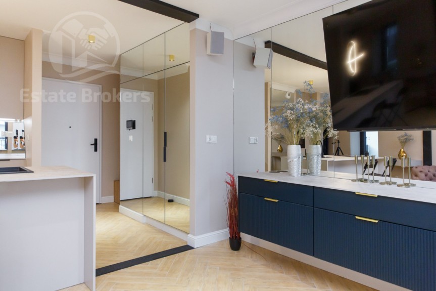 Wrocław, Przedmieście Oławskie, Walońska, Angel City  Centrum  Od zaraz  Siłownia