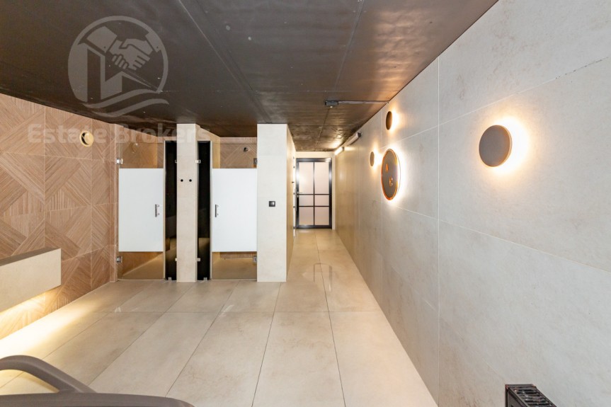 Wrocław, Przedmieście Oławskie, Walońska, Angel City  Centrum  Od zaraz  Siłownia