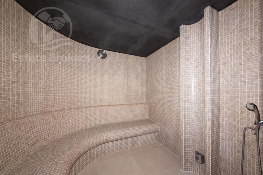 Wrocław, Przedmieście Oławskie, Walońska, Angel City  Centrum  Od zaraz  Siłownia