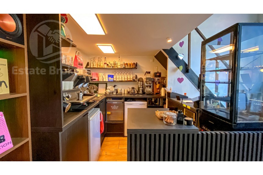 Wrocław, Śr&oacute;dmieście, Marii Curie-Skłodowskiej, Gotowy lokal z witryną w studentska okolicy