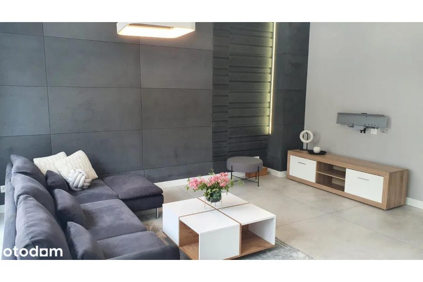 Wrocław, Wrocław-Krzyki, Krzyki, gen. Stefana Grota-Roweckiego, Dom bliźniak 168 m&sup2; na zamkniętym osiedlu