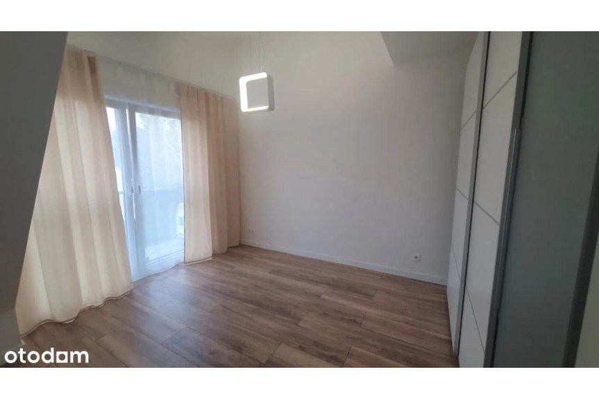 Wrocław, Wrocław-Krzyki, Krzyki, gen. Stefana Grota-Roweckiego, Dom bliźniak 168 m&sup2; na zamkniętym osiedlu