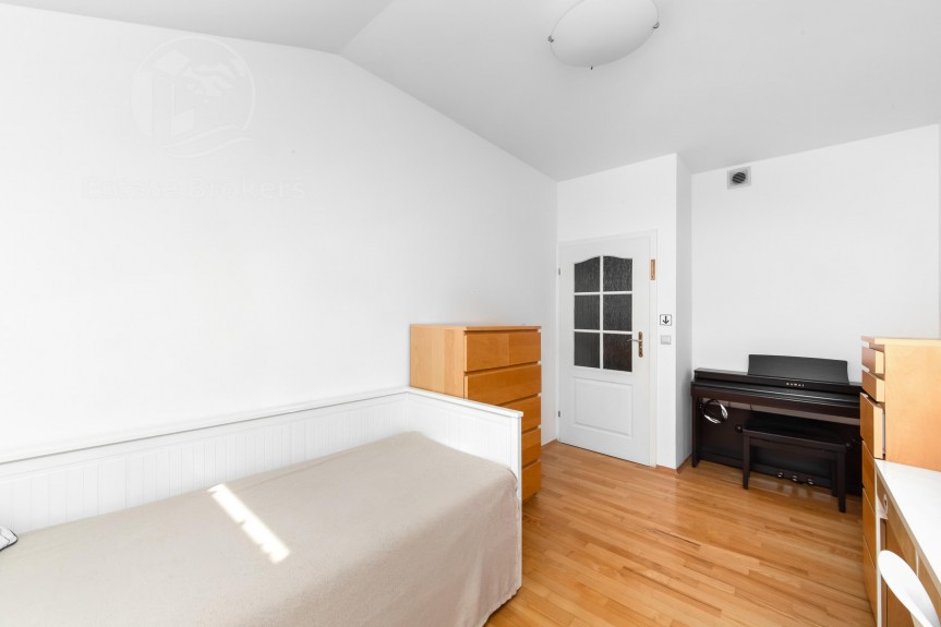 Wrocław, Wrocław-Krzyki, Gaj, Świeradowska, Dwupoziomowe 3 pokoje | Balkon | Widok na patio
