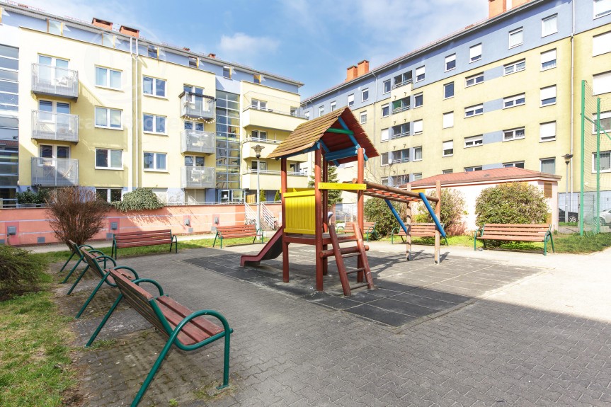 Wrocław, Wrocław-Krzyki, Gaj, Świeradowska, Dwupoziomowe 3 pokoje | Balkon | Widok na patio