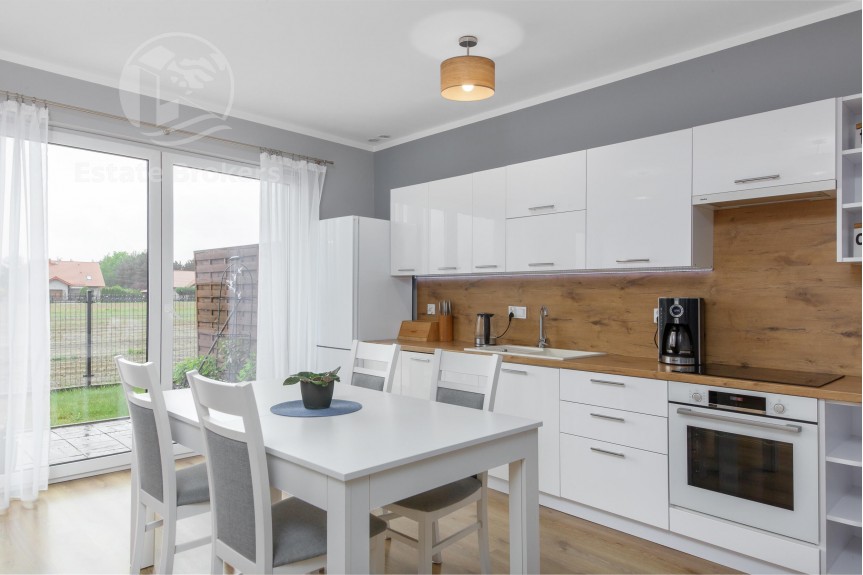 wrocławski, Czernica, Ratowice, Orzechowa, Segment 107 m&sup2; z garażem i ogrodem | bez MSWiA