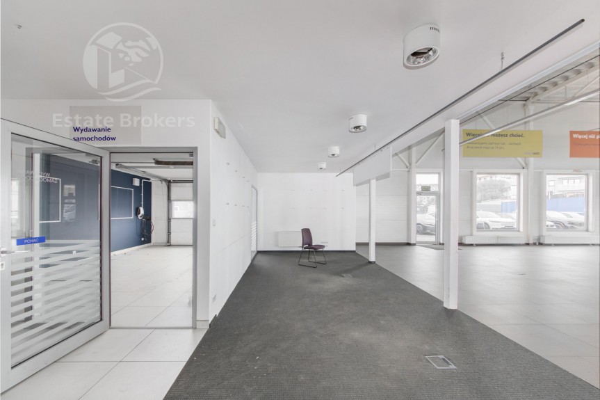 Wrocław, Wrocław-Krzyki, al. Karkonoska, Salon samochodowy/parking i warsztat