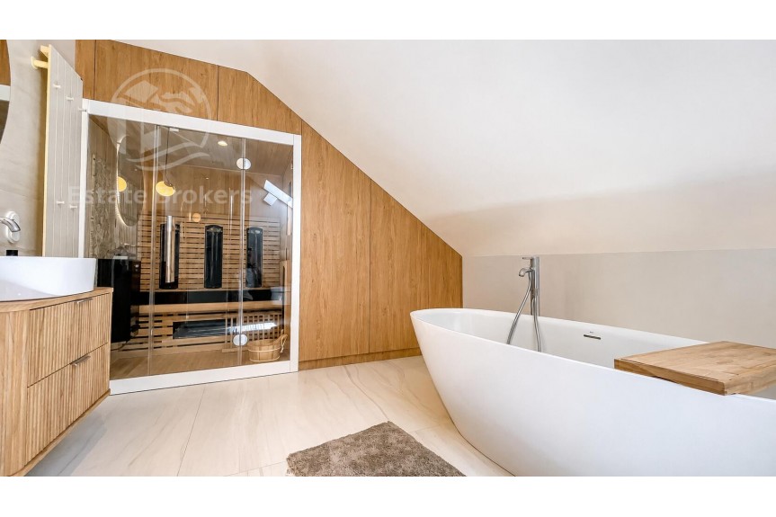 Wrocław, Wrocław-Krzyki, Krzyki, Luksusowy dom wolnostojący z zadbaną działką | Pet Friendly