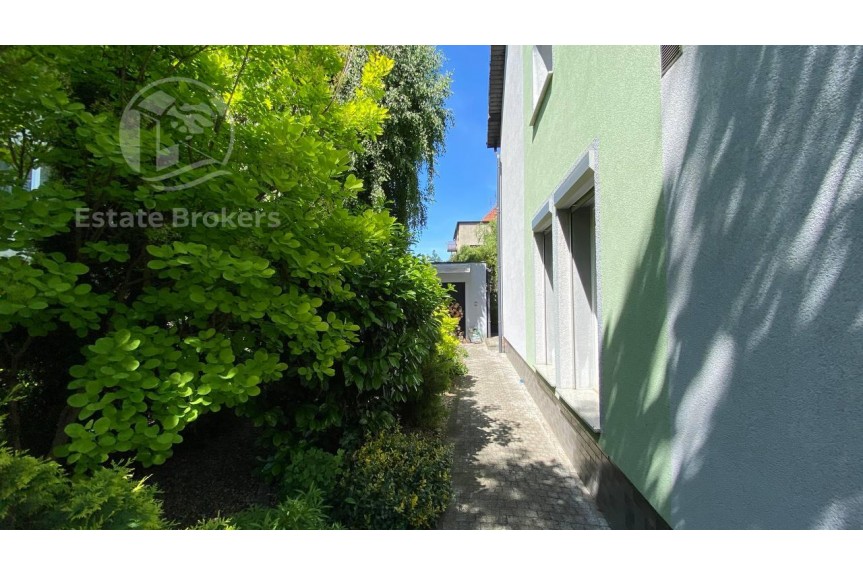 Wrocław, Wrocław-Krzyki, Krzyki, Luksusowy dom wolnostojący z zadbaną działką | Pet Friendly