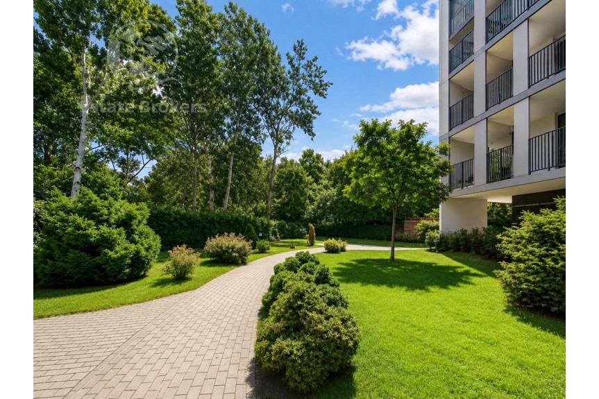 Wrocław, Krakowska, Osobna kuchnia  Balkon  Zamknięte osiedle  Garaż