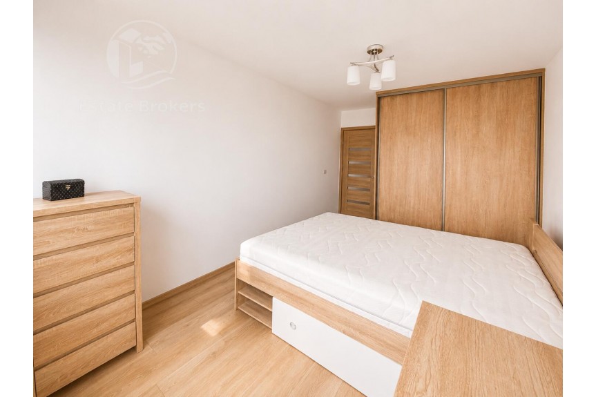 Wrocław, Jesionowa, Duży balkon  Miejsce postojowe  Recepcja  Ochrona