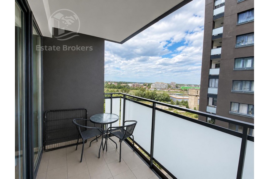 Wrocław, Jesionowa, Duży balkon  Miejsce postojowe  Recepcja  Ochrona
